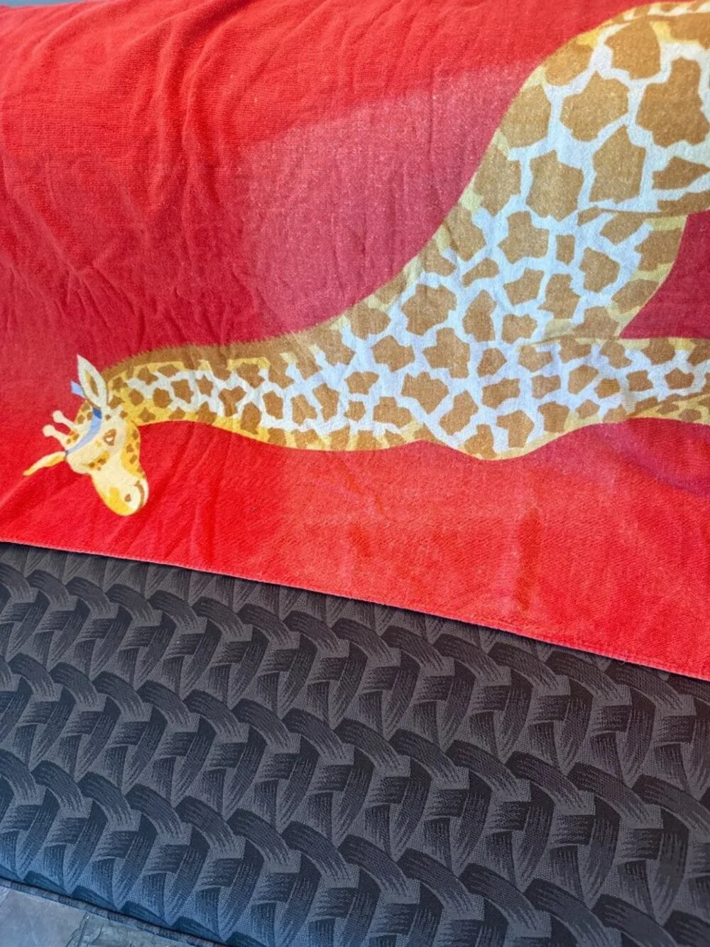 Lovett Red Giraffe Print Cotton Beach Towel 100% Cotton Fun Design Vintage